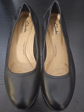 Clarks Black Leather Ballet Flats - Cushioned Everyday Loafers